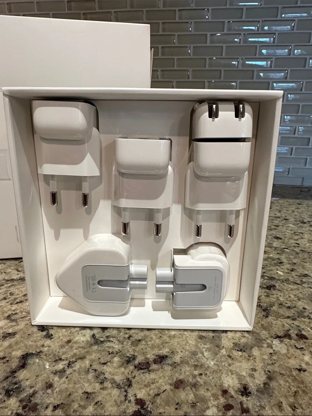 Apple World Travel Adapter Kit